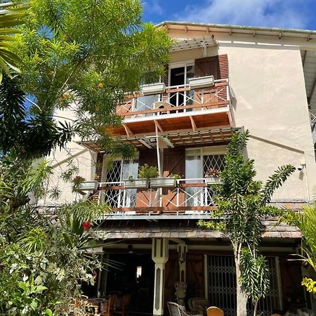 Chez Henri Pointe d'Esny Exterior foto